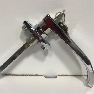 POIGNEE CHR CARRE 8mm 2CLES